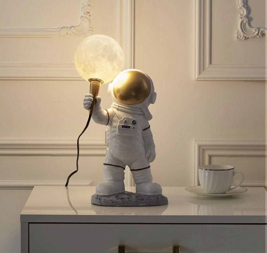 Lampa de veghe Astronaut, iluminare LED